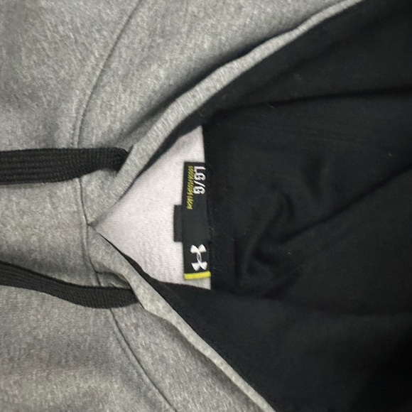 Under Armour Hoodie - Picture 5 of 5